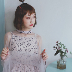 撕开奶罩揉吮奶头玩
